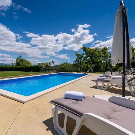 בית נופש Casa Ivan