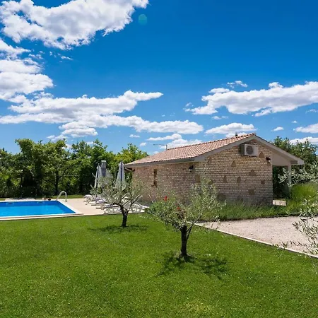 בית נופש Casa Ivan